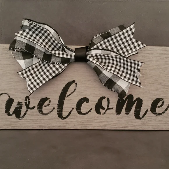 New Farmhouse Welcome Sign Decor Black White Gray Buffalo Plaid - Picture 4 of 4